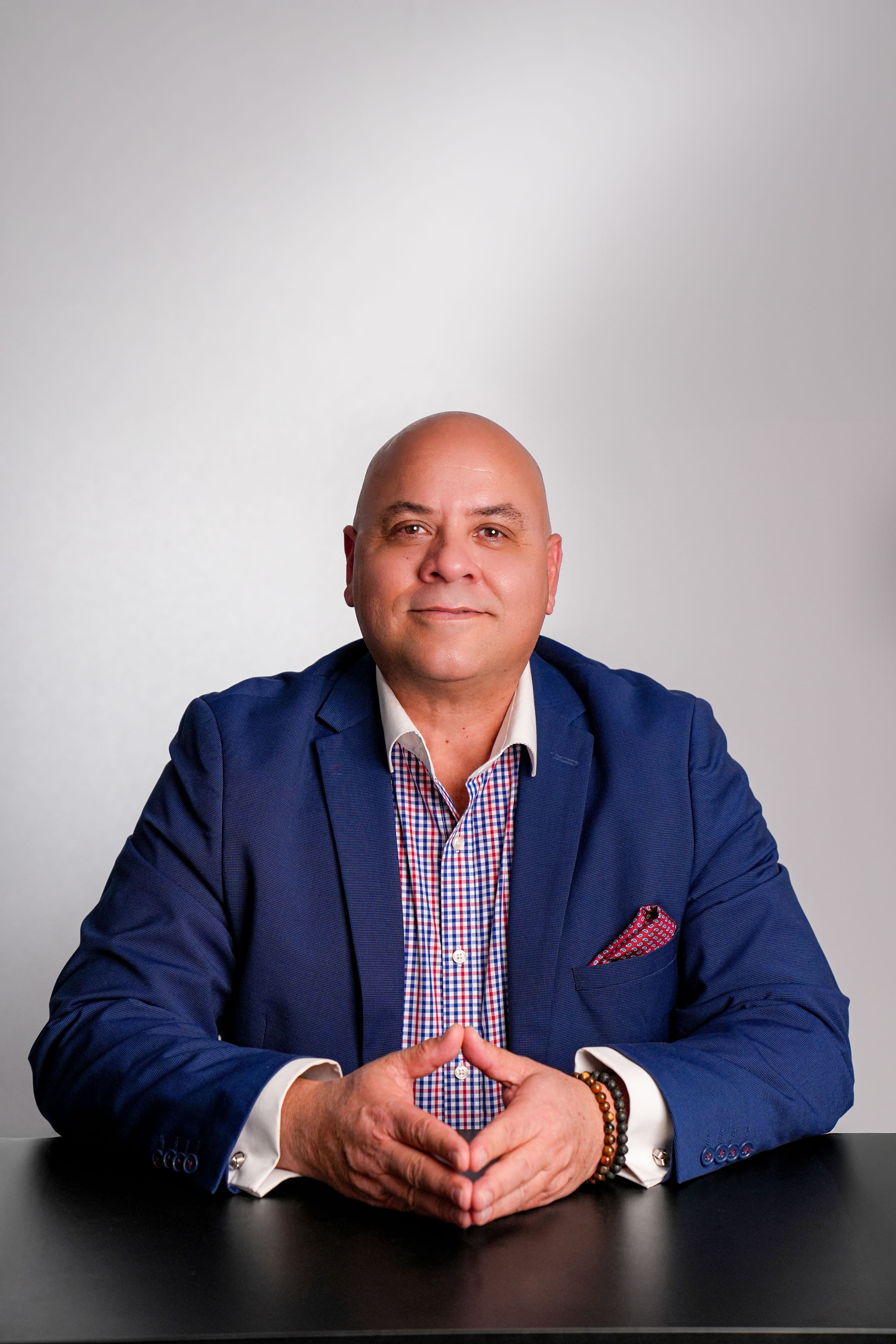 Reunión de consultoría empresarial Next Level - Equipo profesional trabajando en estrategias